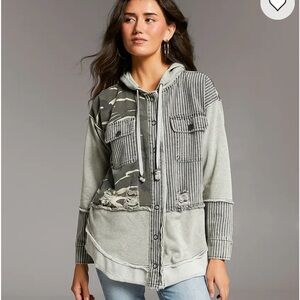 BKE Gray and Green Camo and. Striped jacket Hoodie oversized Medium